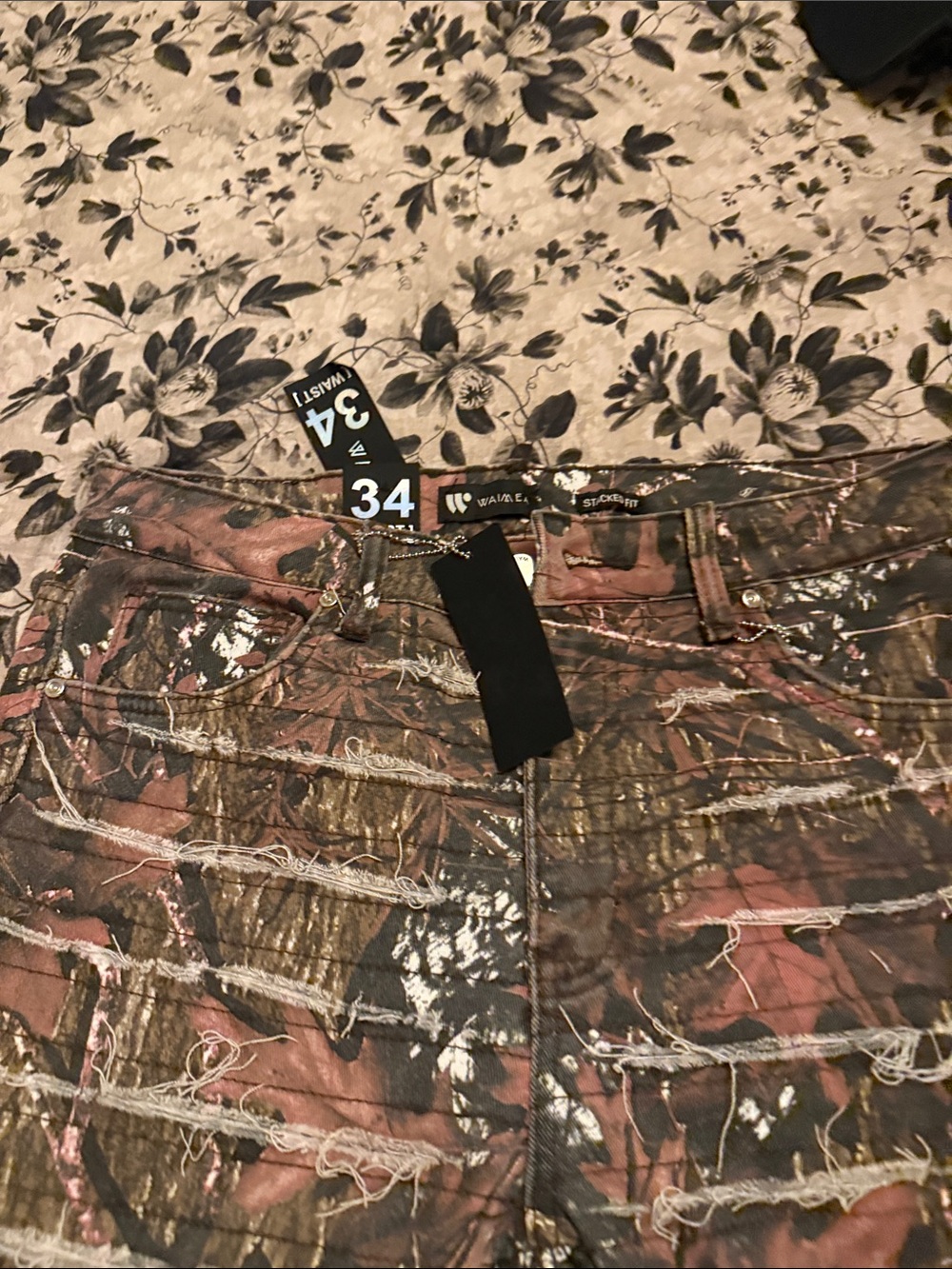 Walker & Company Pink Camo Distressed Women's Skirt - Size 34